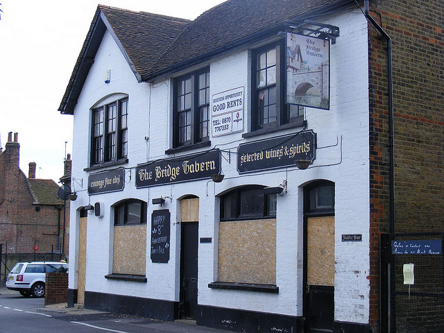 Bridge Tavern at Hoo closed down